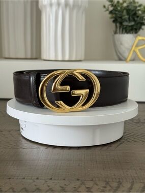 Vintage Gucci Dark Brown Leather GG Logo Belt Gold Buckle Size 75/30 Italy